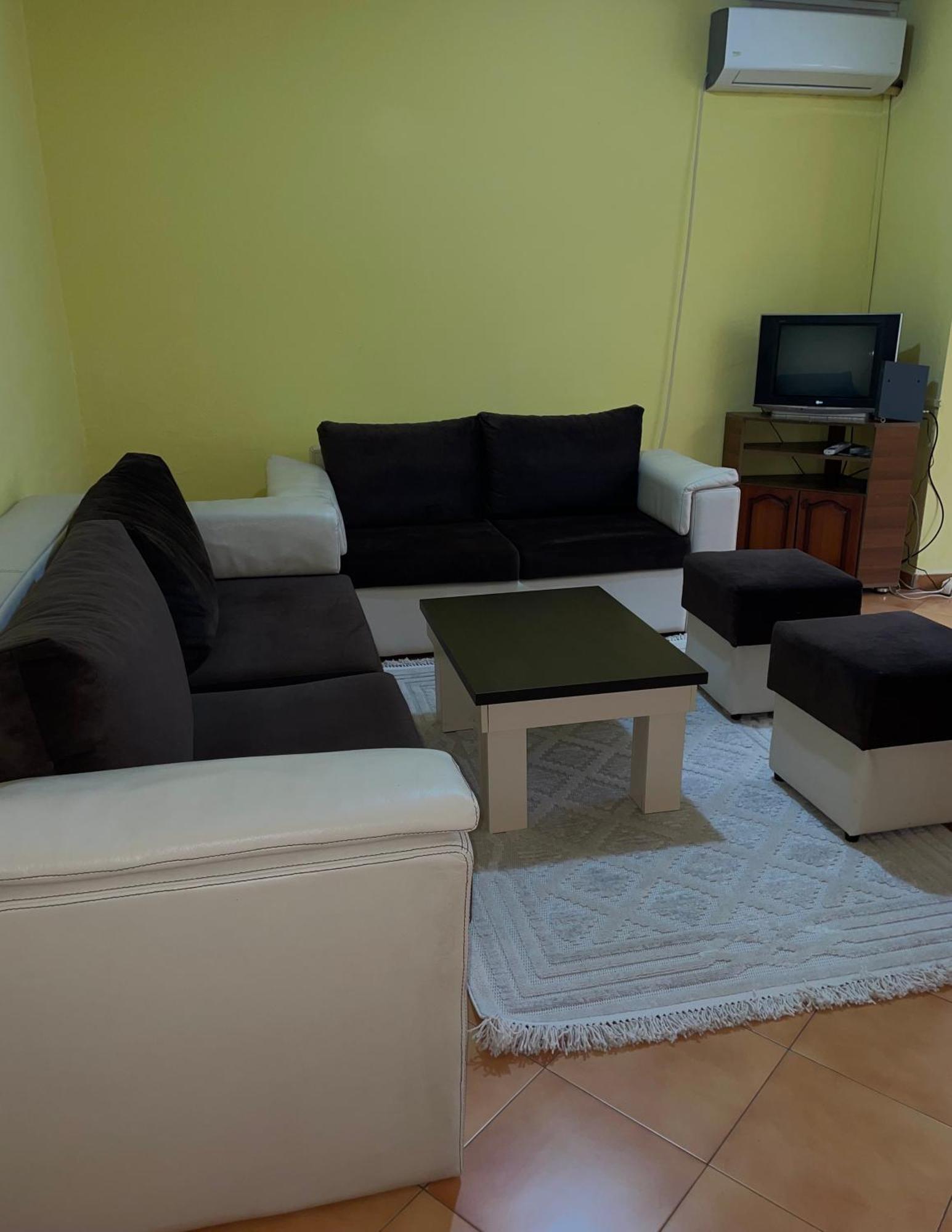 Central Apartment Shkoder Luaran gambar